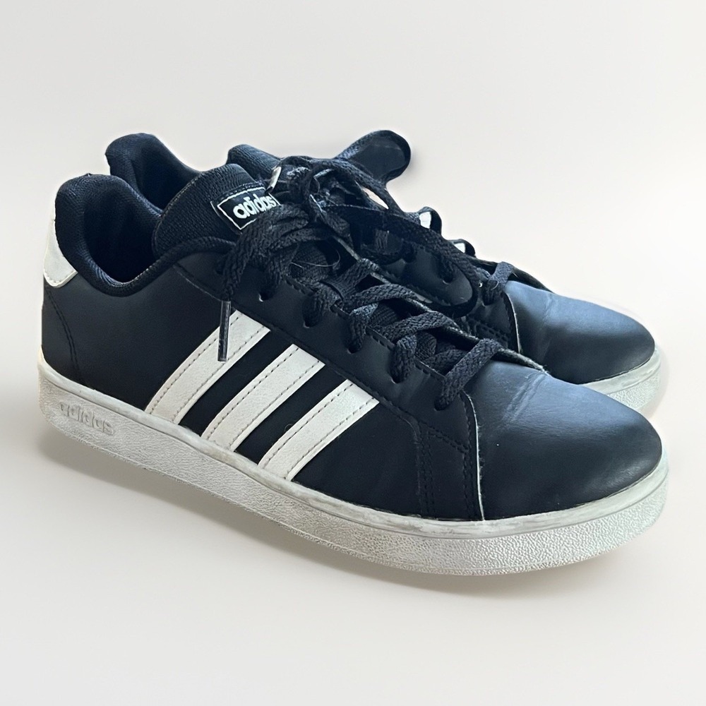 Adidas Black White 3 Stripe Sneakers Youth Kids 4Y Casual Shoes Low Top